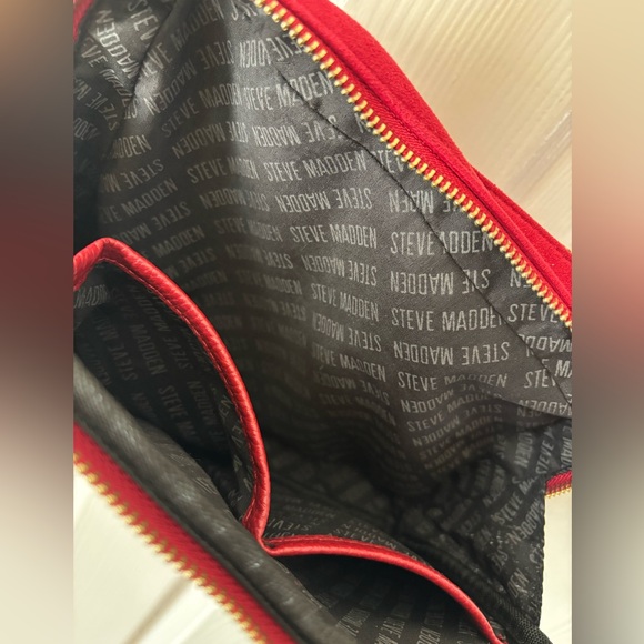 Steve Madden burgundy red crossover long strap purse bag pocket zipper like new - Picture 7 of 15